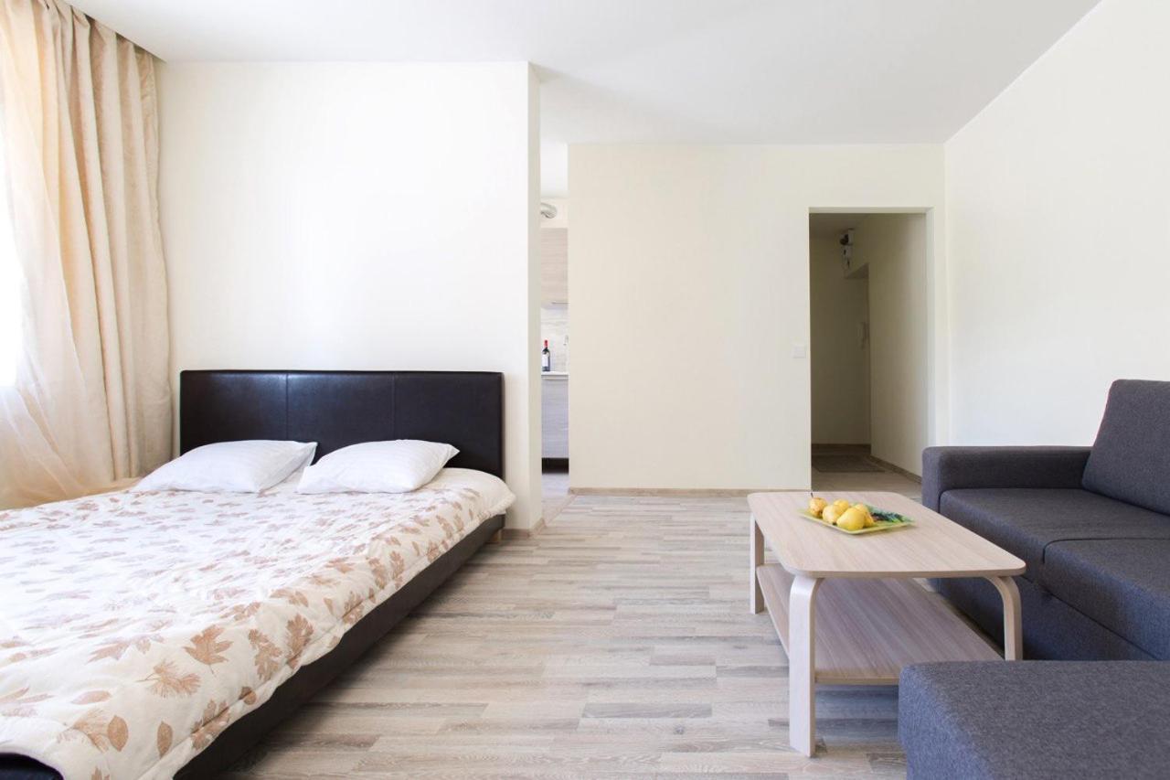 Sunny Apartment Near Bus Station Tallinn Exteriör bild