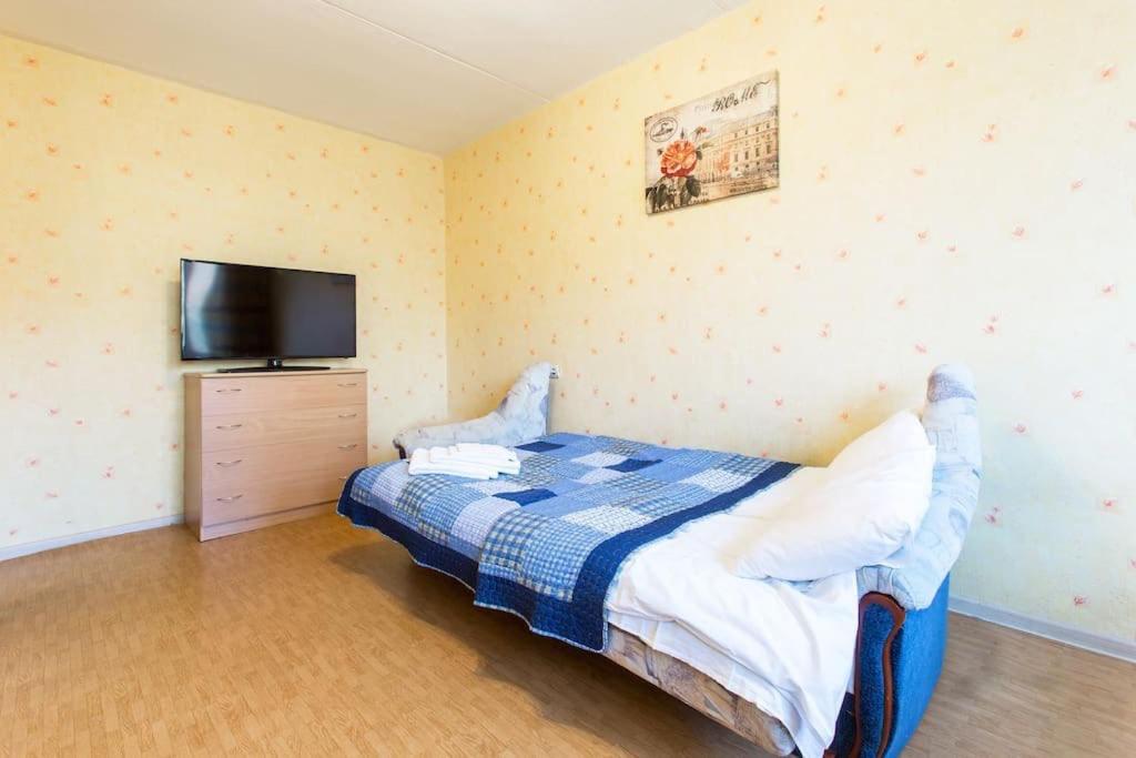 Sunny Apartment Near Bus Station Tallinn Exteriör bild